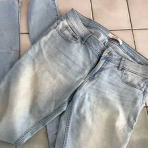 Hollister jeans